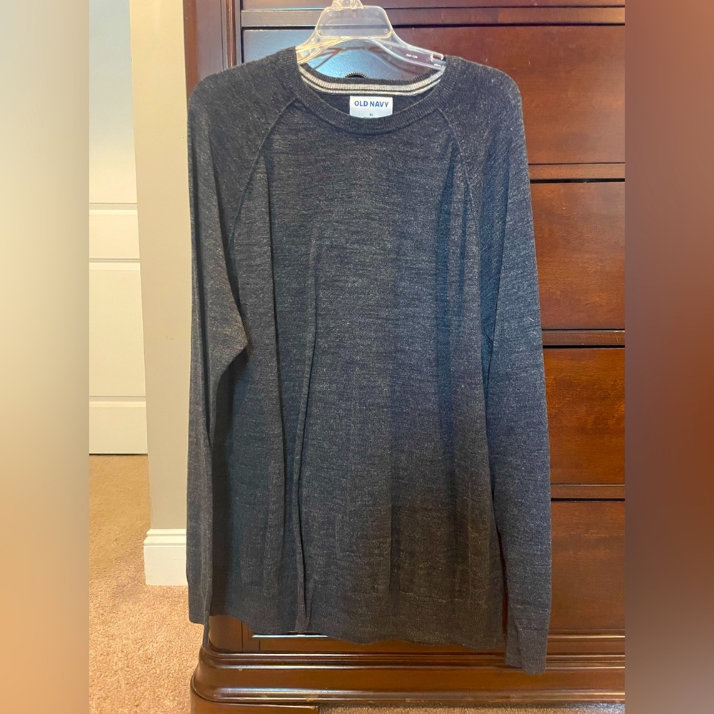 Old Navy Men's Dark Gray Crewneck Sweater